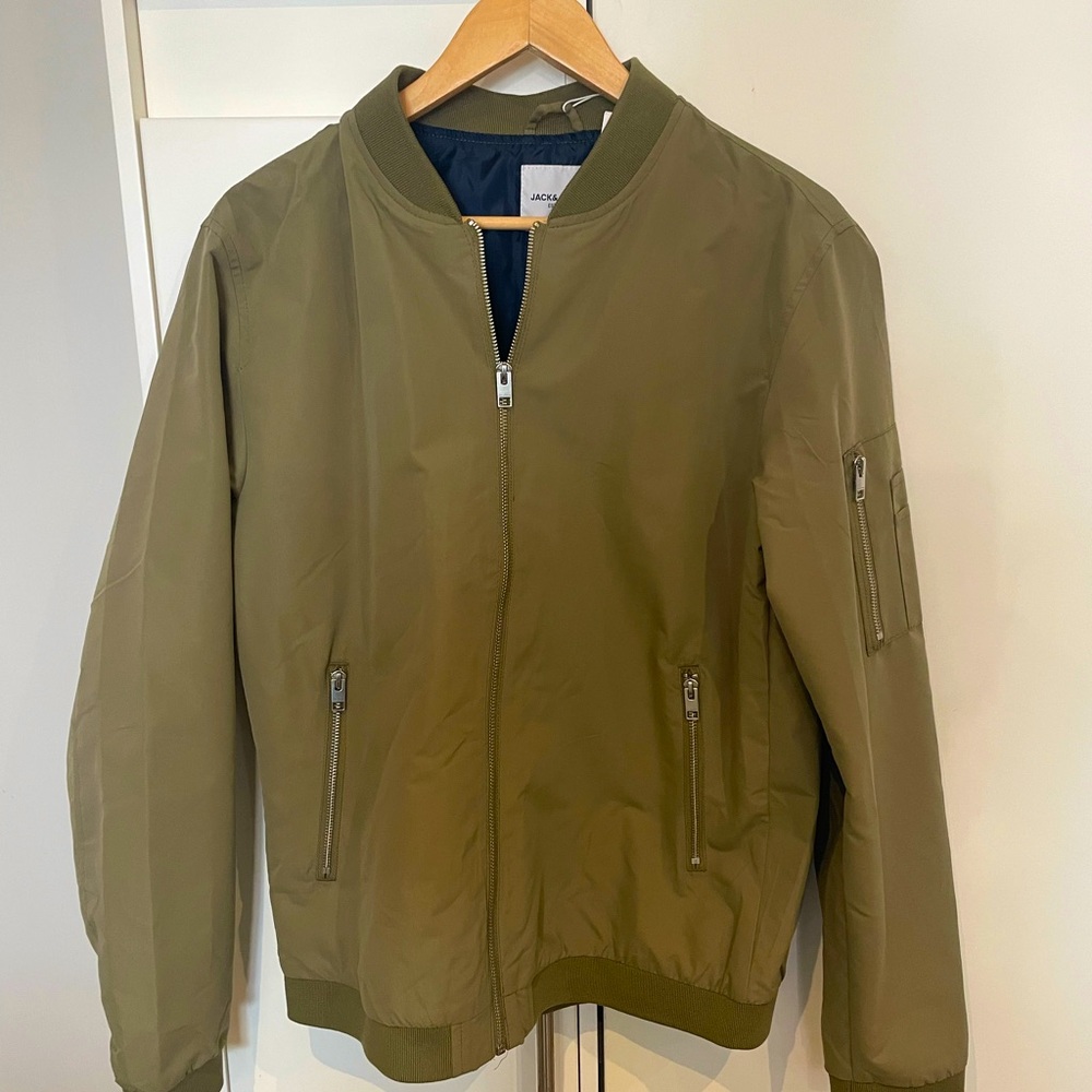 Olive colour casual bomber jacket new with tags